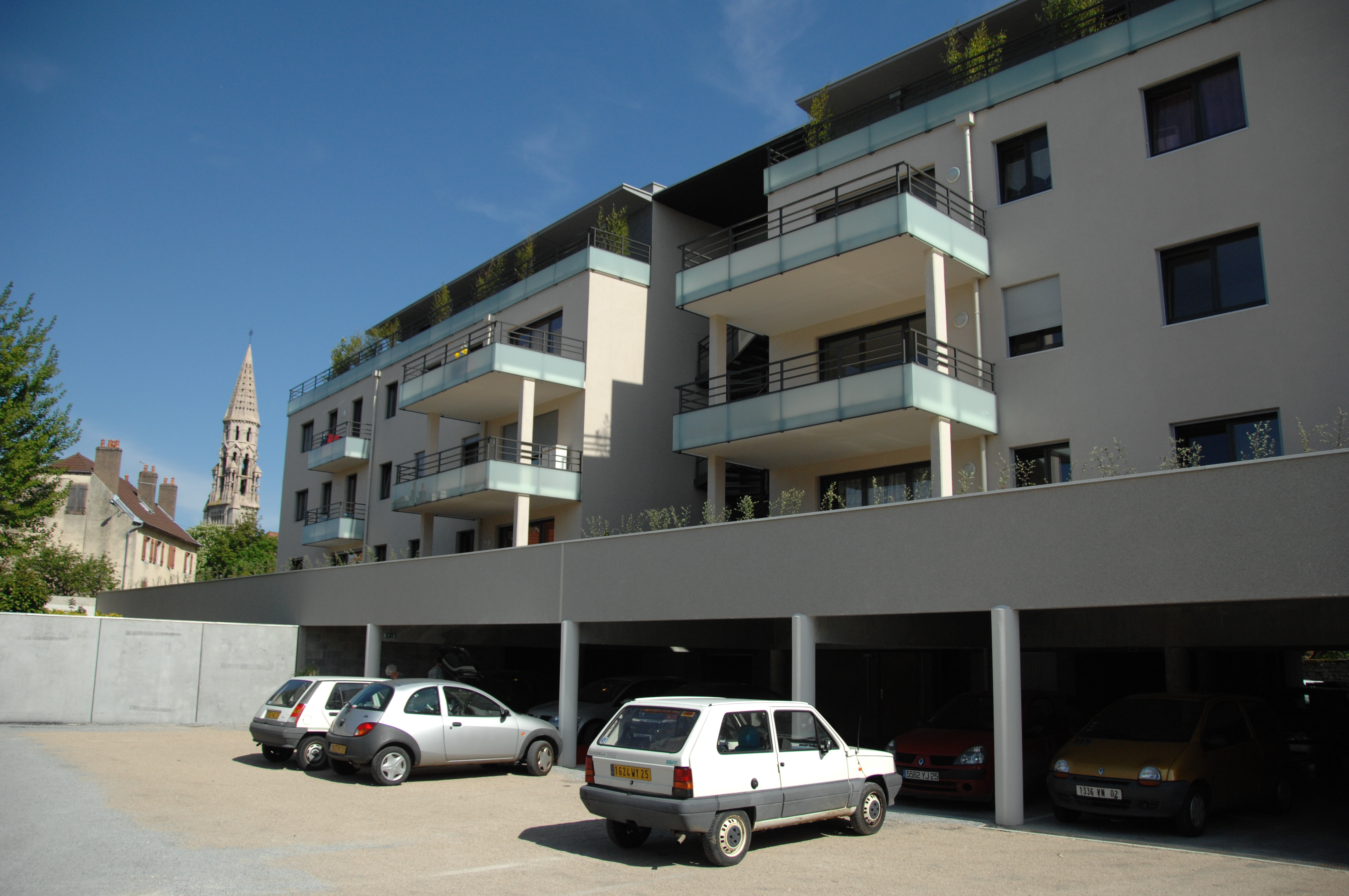 Résidence le MONDRIAN, quartier des Chaprais : Parkings extérieurs