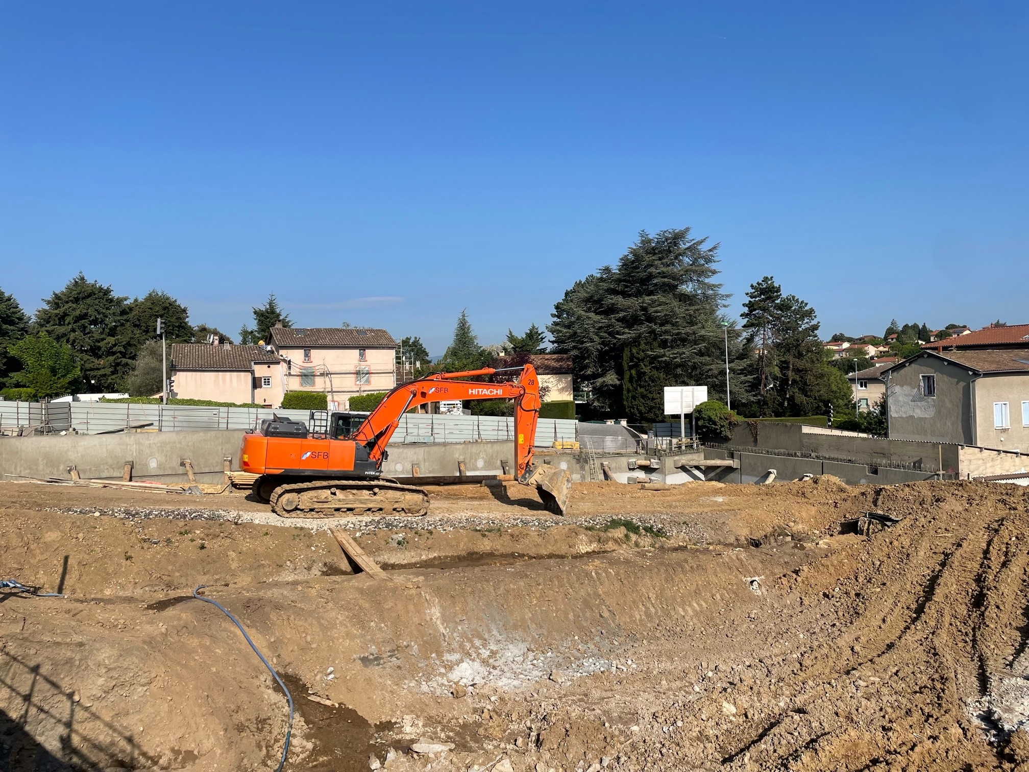 Travaux en cours sur l'opération Artmony à Charly