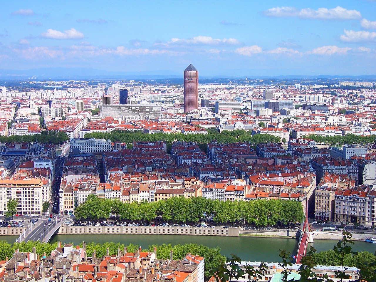 Les avantages d'un investissement locatif à Lyon