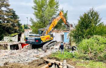 Début des travaux de démolition à Charly